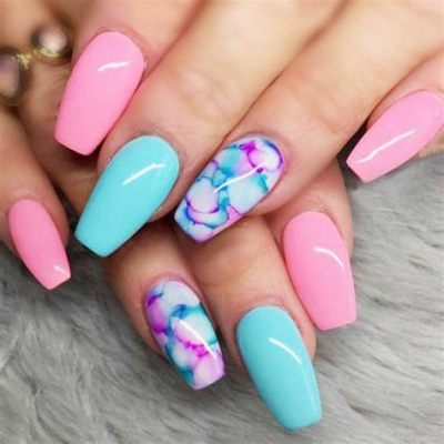 How to Draw Flowers on Nails: A Blooming Discussion on Nail Art and Creativity