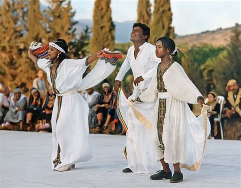  Lulu's Ethiopian Dance Extravaganza: A Cultural Explosion and a Surprise Collaboration?